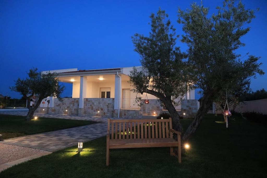 Malia Holiday Villa كونفيرسانو المظهر الخارجي الصورة